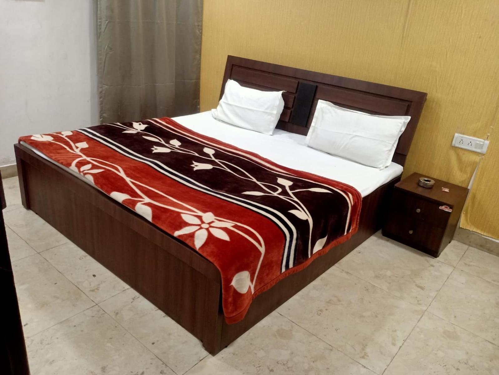 Sapphire Palace 3 Hotel Jaipur Buitenkant foto