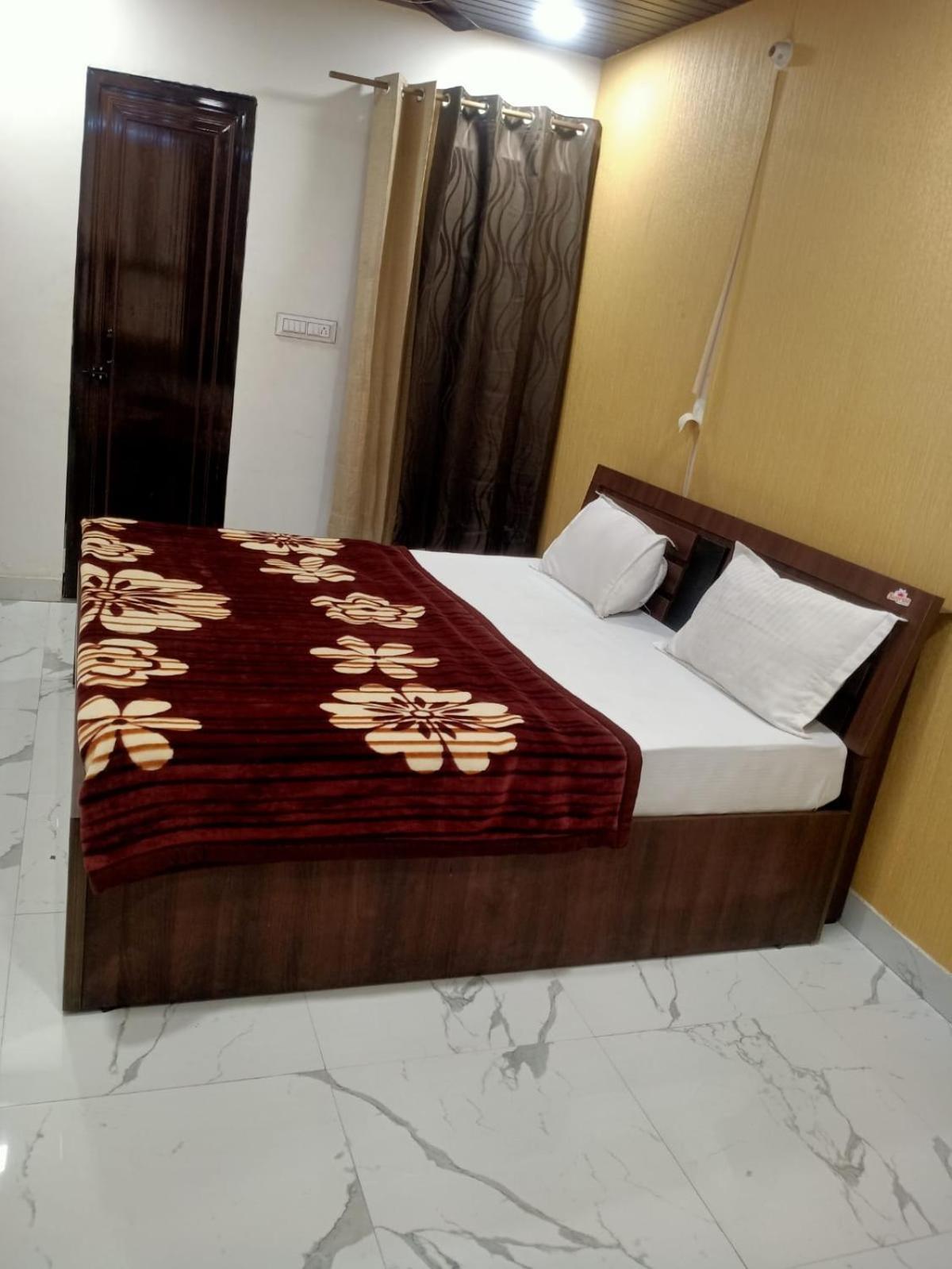 Sapphire Palace 3 Hotel Jaipur Buitenkant foto